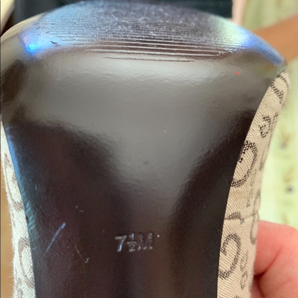 Guess Heels - Picture 4 of 4